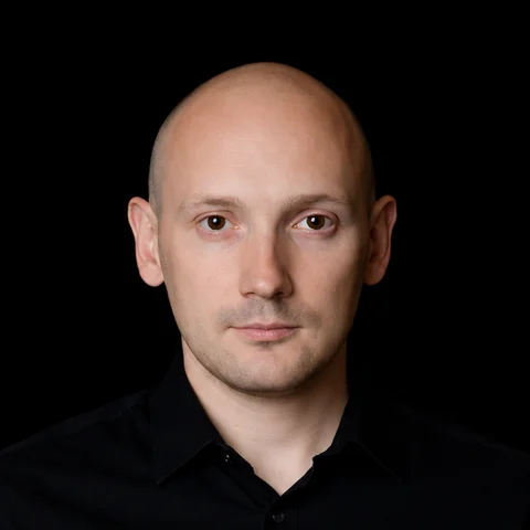 Александр Емельянов